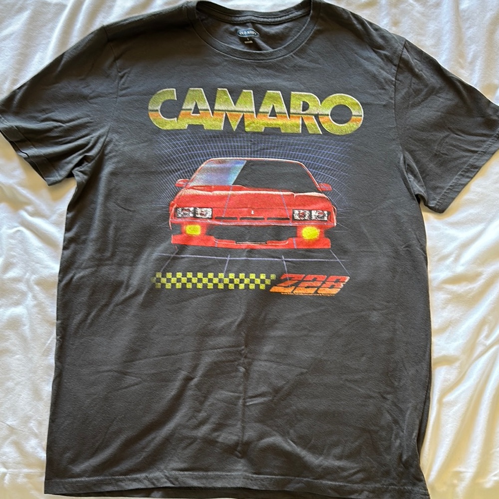 Old Navy Black and Yellow Short Sleeve Tees